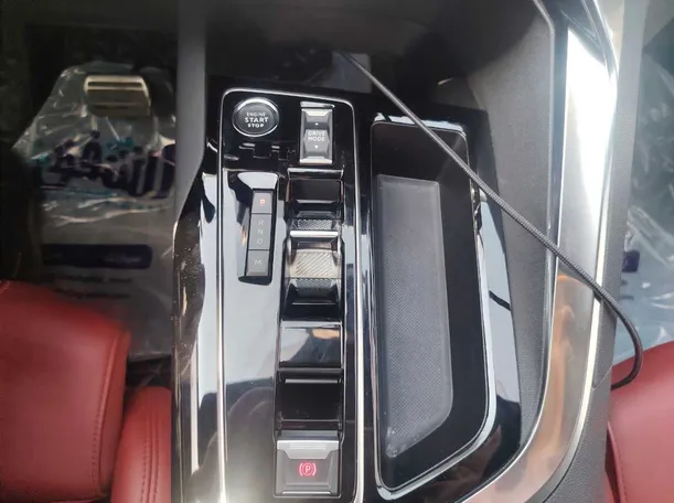 Car image 20