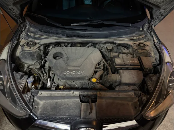 Car image 11