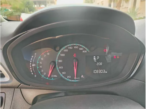 Car image 25