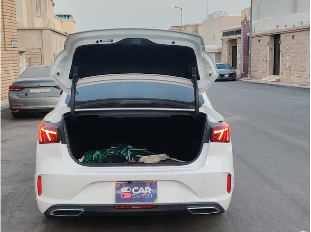 Car image 24