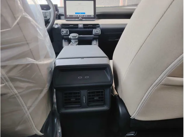 Car image 28