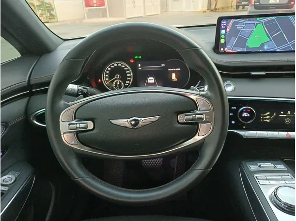 Car image 17
