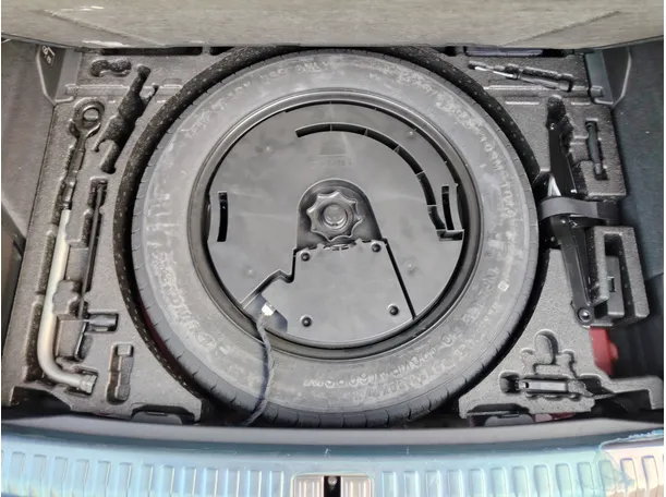 Car image 38