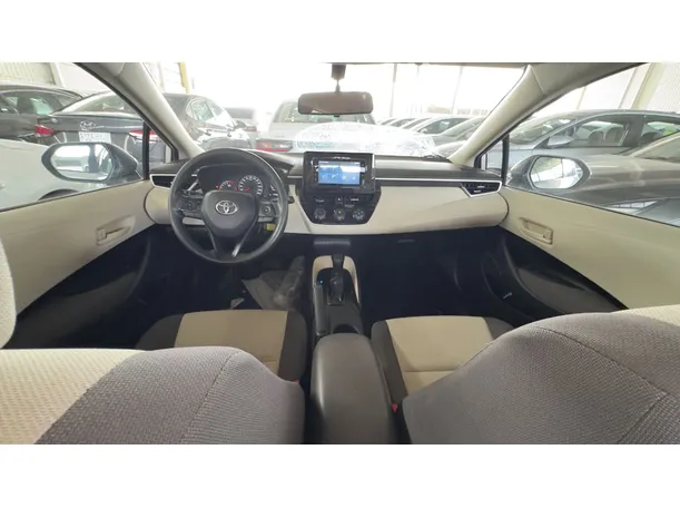 Car image 14