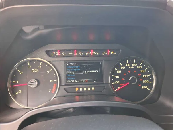 Car image 17