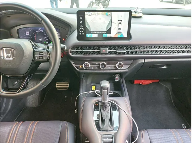 Car image 15