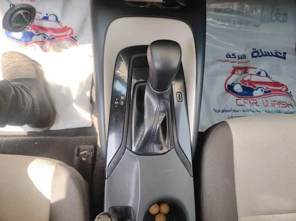 Car image 26