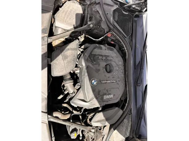 Car image 30