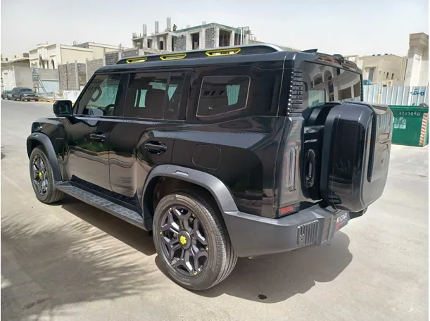 Car image 7