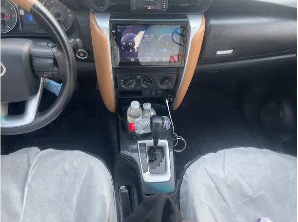 Car image 17