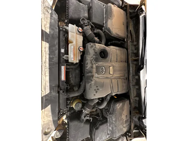Car image 30