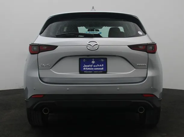 Car image 12