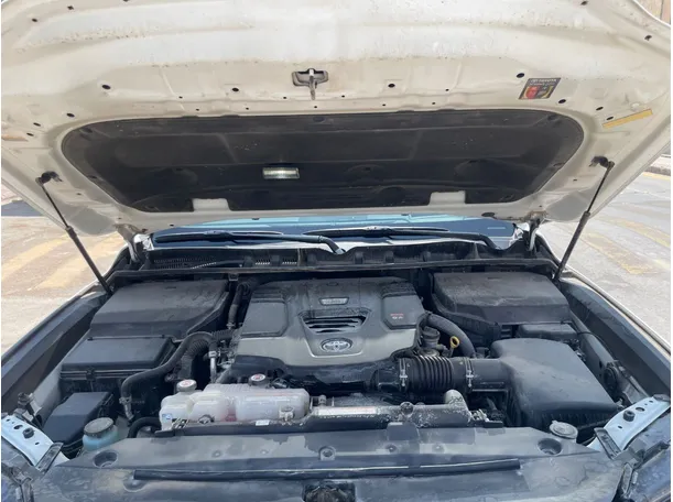 Car image 27