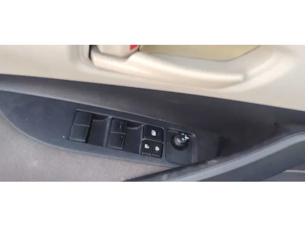 Car image 23