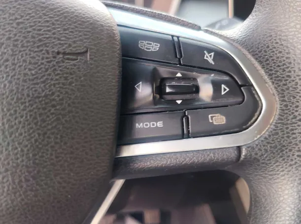 Car image 27