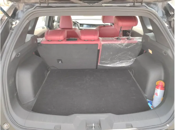 Car image 25