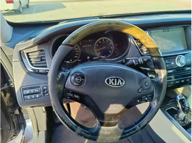 Car image 27