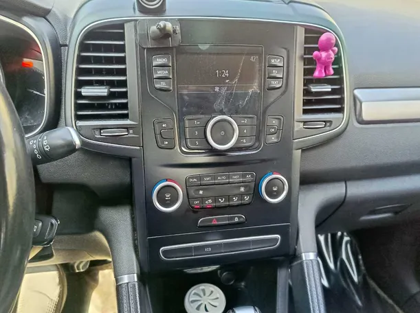 Car image 22