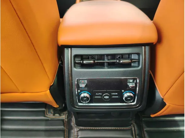 Car image 39