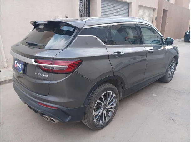 Car image 5