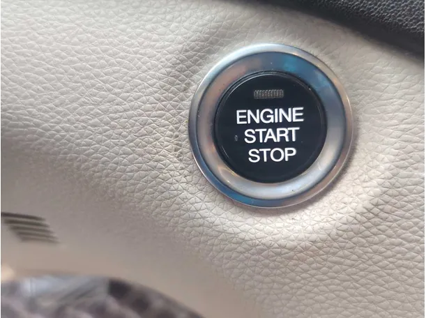 Car image 29