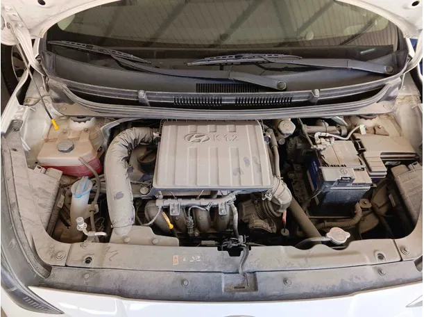 Car image 22