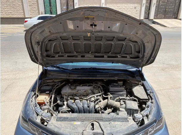 Car image 19