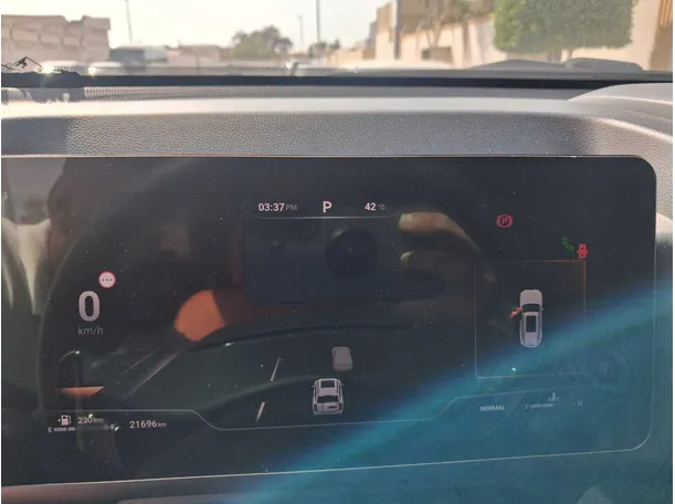 Car image 17