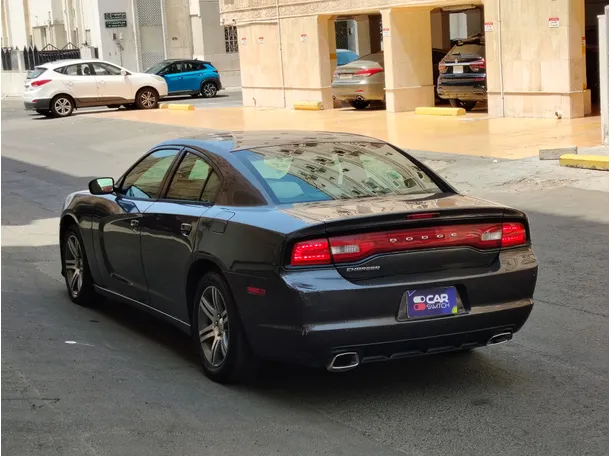 Car image 7