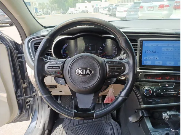 Car image 17
