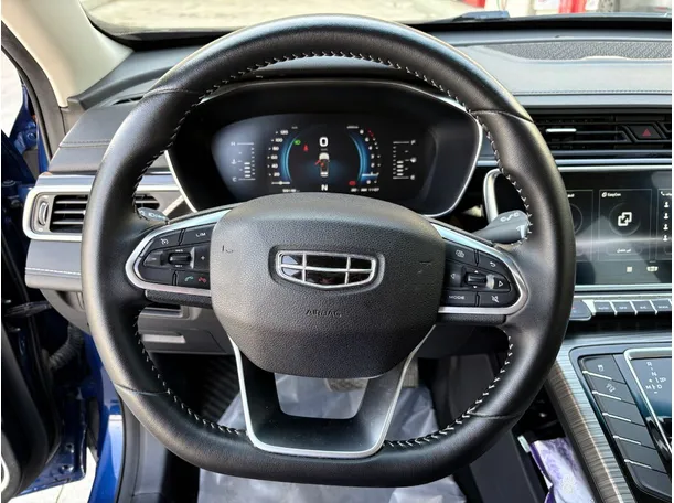 Car image 19