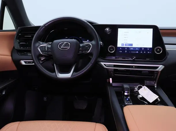 Car image 15