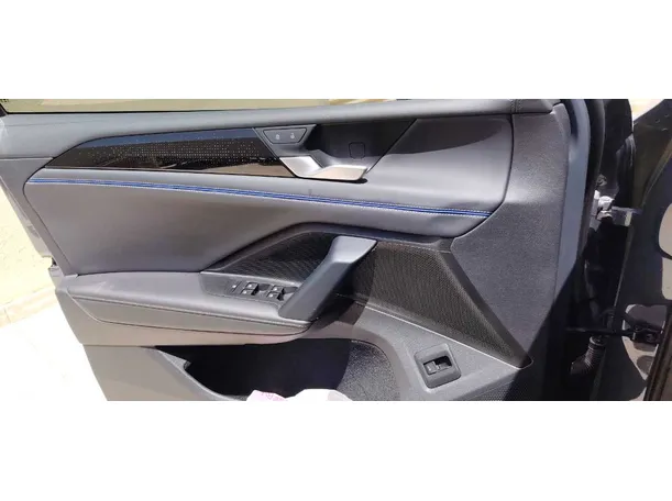 Car image 31