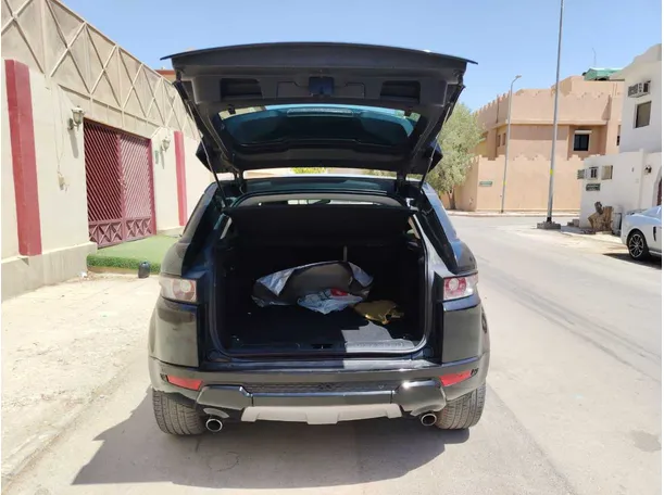 Car image 26