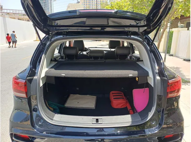 Car image 20