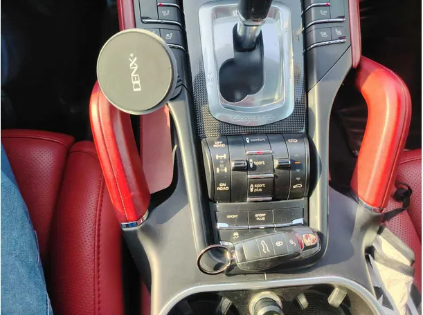 Car image 28