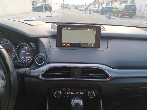 Car image 15