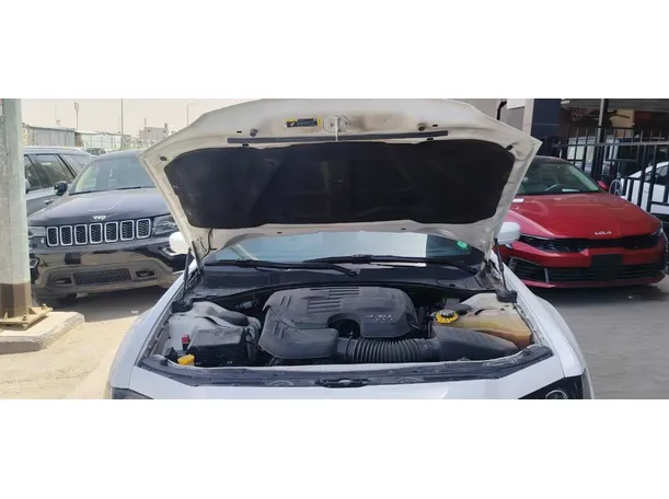 Car image 35