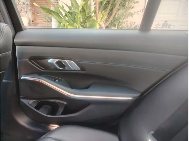 Car image 31