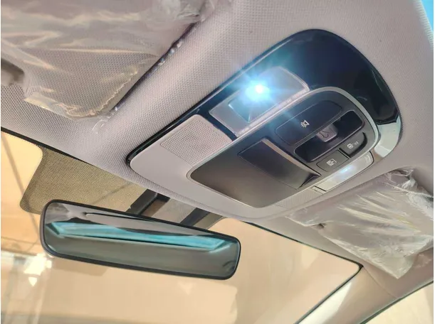 Car image 28
