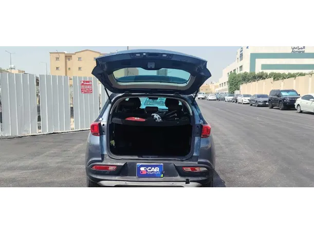Car image 23