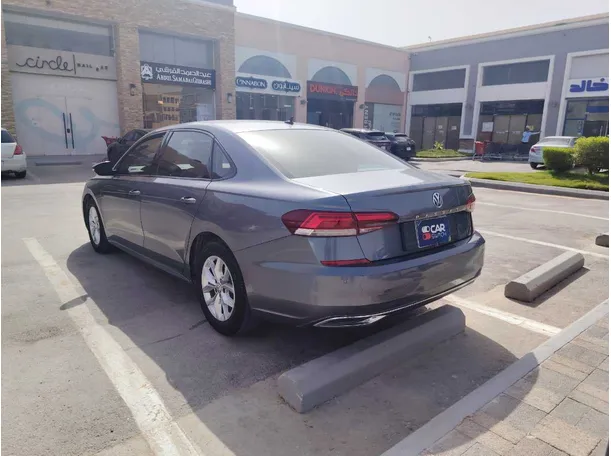 Car image 7