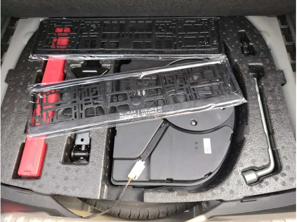 Car image 34