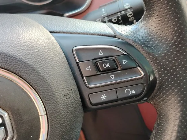 Car image 24