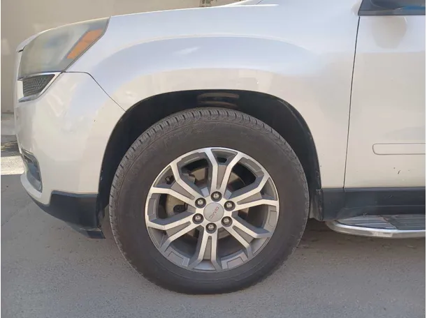 Car image 8