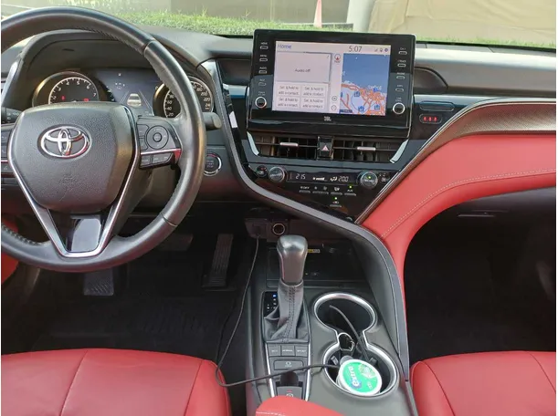 Car image 16