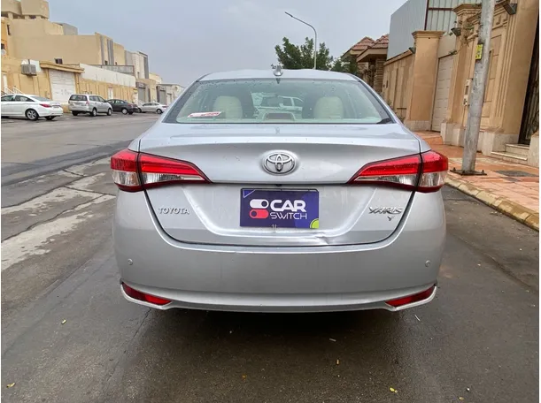 Car image 6
