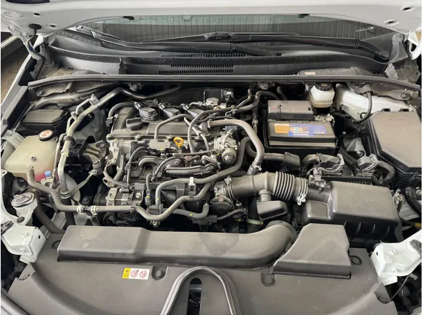 Car image 19