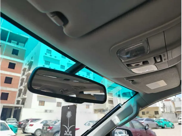 Car image 31