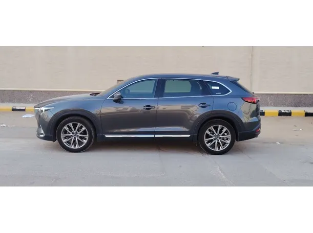 Car image 8